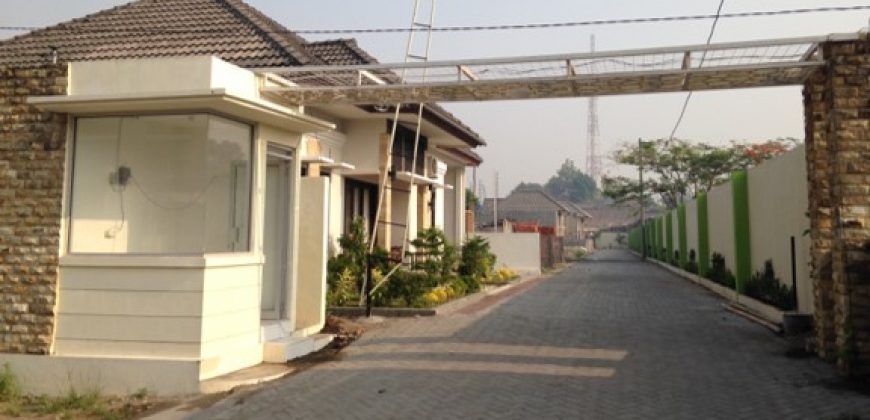 RUMAH RESORT ASRI & NYAMAN DI TENGAH KOTA YOGYA