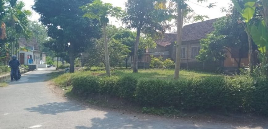 TANAH JL GODEAN KM 9 SLEMAN