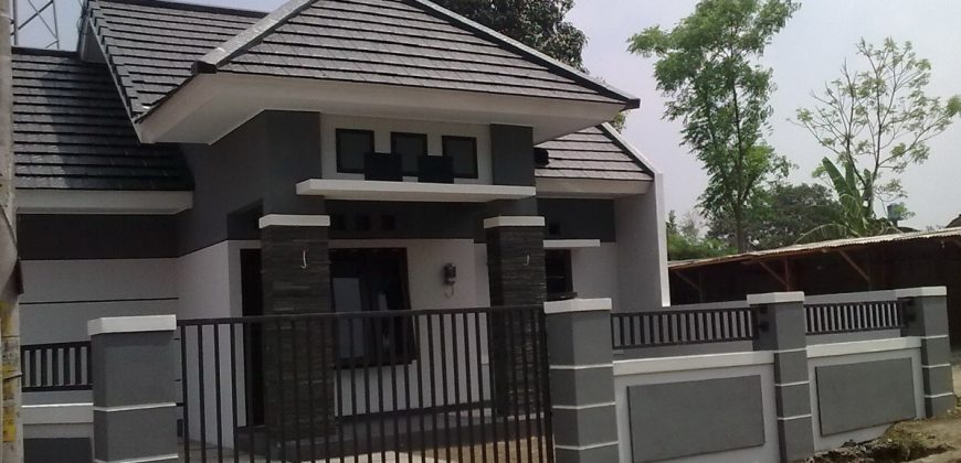RUMAH DI JALAN KALIURANG DEKAT UGM