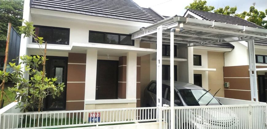 RUMAH NYAMAN DENGAN DESAIN SEMPURNA DAN FASILITAS LENGKAP DI LOKASI STRATEGIS