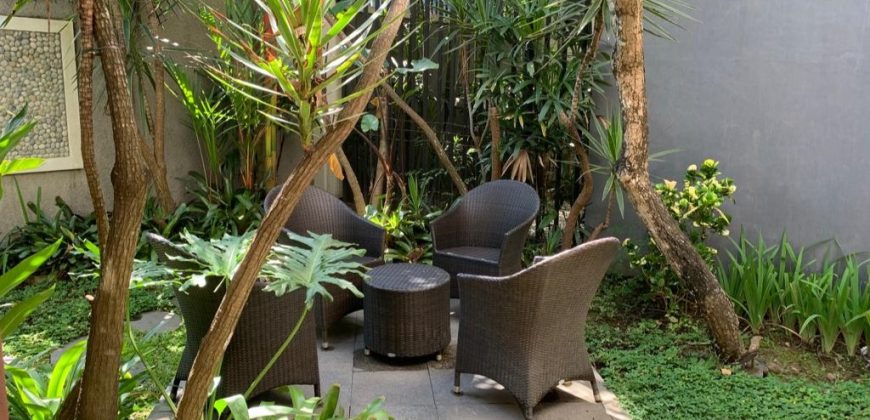 Tropical Home : Gaya Hidup Mewah di Lokasi Strategis Jogja yang Menakjubkan!