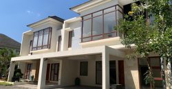 Tropical Home : Gaya Hidup Mewah di Lokasi Strategis Jogja yang Menakjubkan!