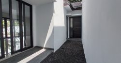 Villa Mewah dengan Desain Khas Etnik dan Fitur Canggih di Yogyakarta