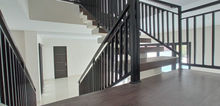 Villa Mewah dengan Desain Khas Etnik dan Fitur Canggih di Yogyakarta