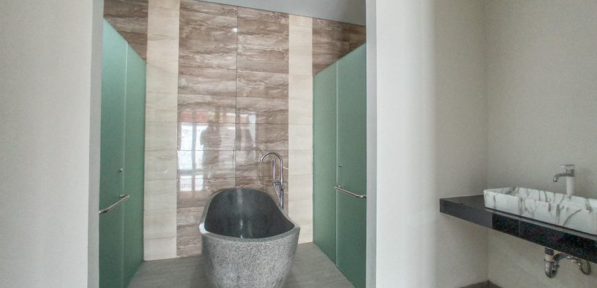 Villa Mewah dengan Desain Khas Etnik dan Fitur Canggih di Yogyakarta