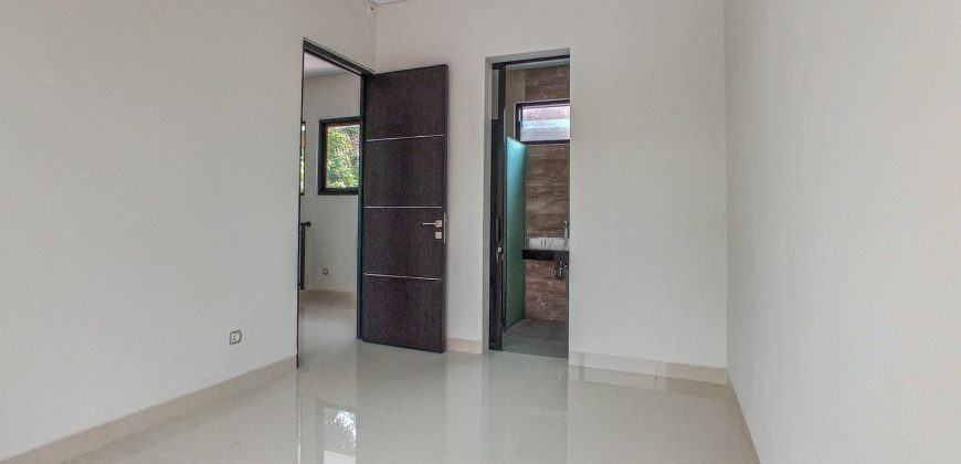 Villa Mewah dengan Desain Khas Etnik dan Fitur Canggih di Yogyakarta