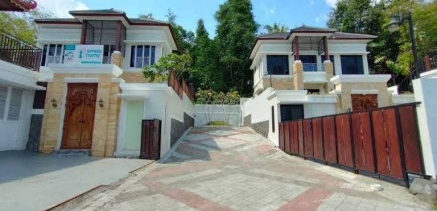 Villa Mewah dengan Desain Khas Etnik dan Fitur Canggih di Yogyakarta